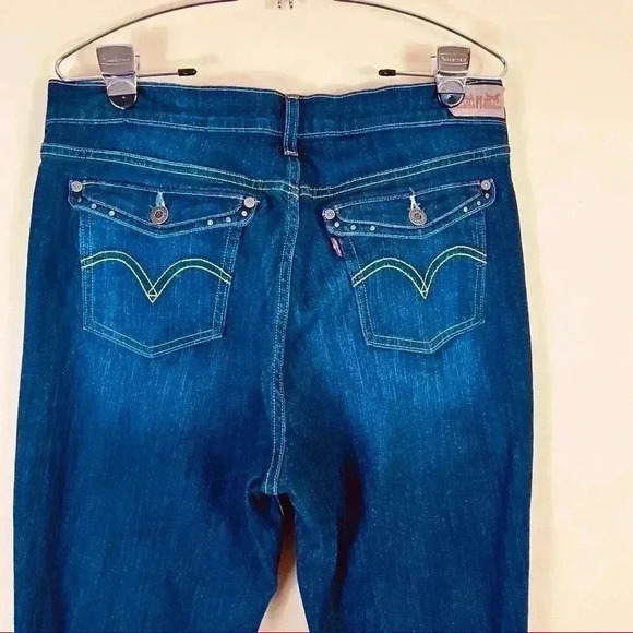 Levi’s 515 Flap Pocket Boot Cut Dark Wash Women’s Stretch Jeans Size 32/32 - Picture 3 of 12